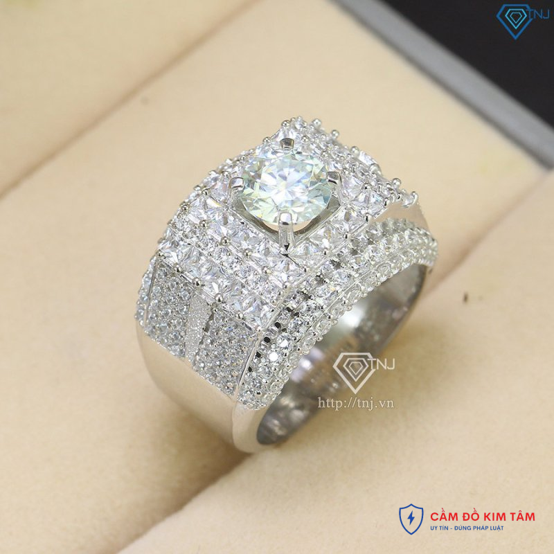 Cầm Kim Cương Uy Tín – Thẩm Định Chuẩn, Giải Ngân Nhanh