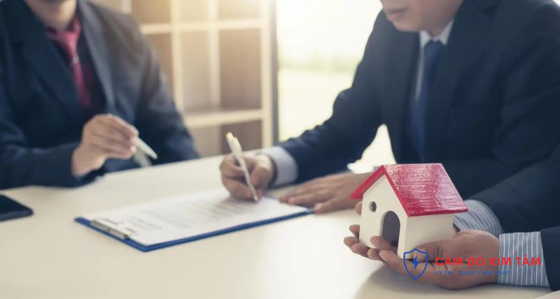 Cầm xe không chính chủ: Những rủi ro và lưu ý cần biết