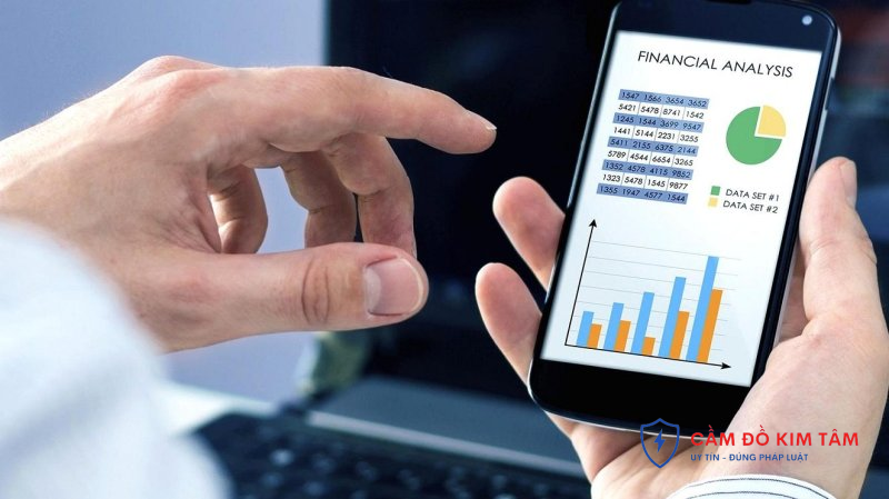 Có nên chuyển từ cầm đồ sang vay app hay không?