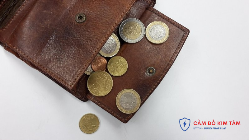 Quyền lợi của người vay khi cầm đồ quá hạn và cách bảo vệ quyền lợi đó Quyền lợi của người vay khi cầm đồ quá hạn và cách bảo vệ quyền lợi đó